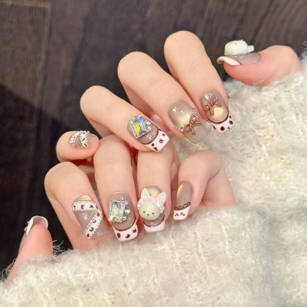 Handmade French Bunny Cute False Nail Short Coffin Press on Nail Nail Art