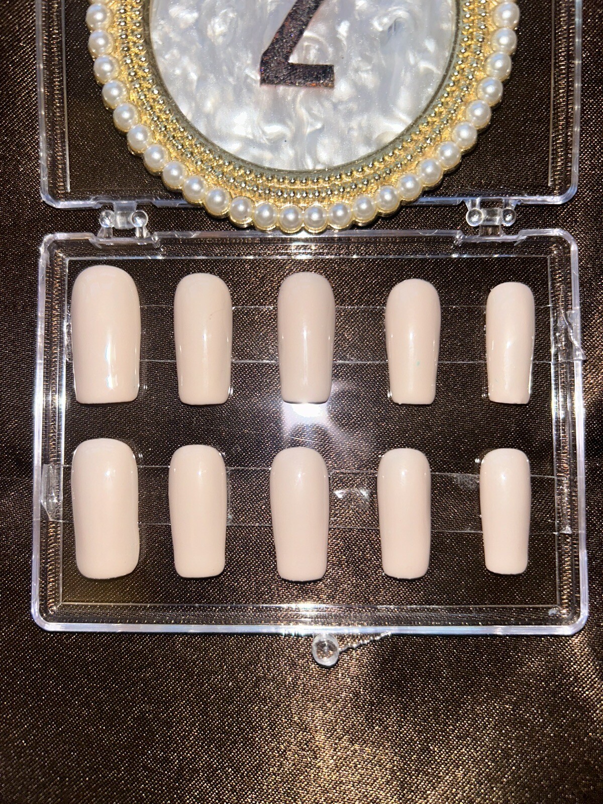 Z NAILZ! Handmade Elegant Beige M Square Shiny Press On Nails