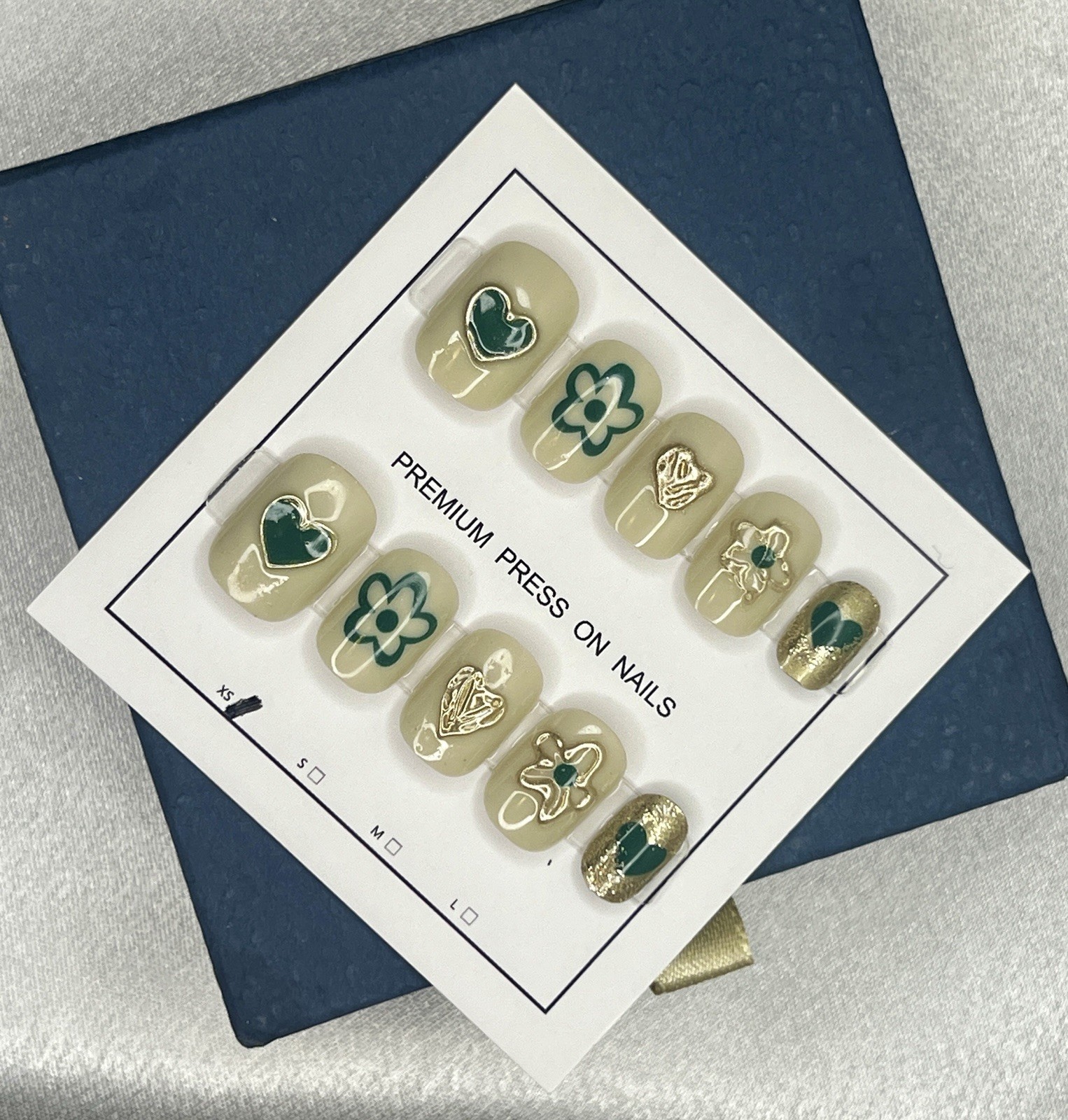 Green Gold Beige 3D Shiny Square Press-On Nails, Flower Heart Design, size XS