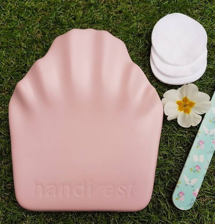 Handirest Manicure Accessory – New – Boxed – Nail Art Tool – Light Pink Colour