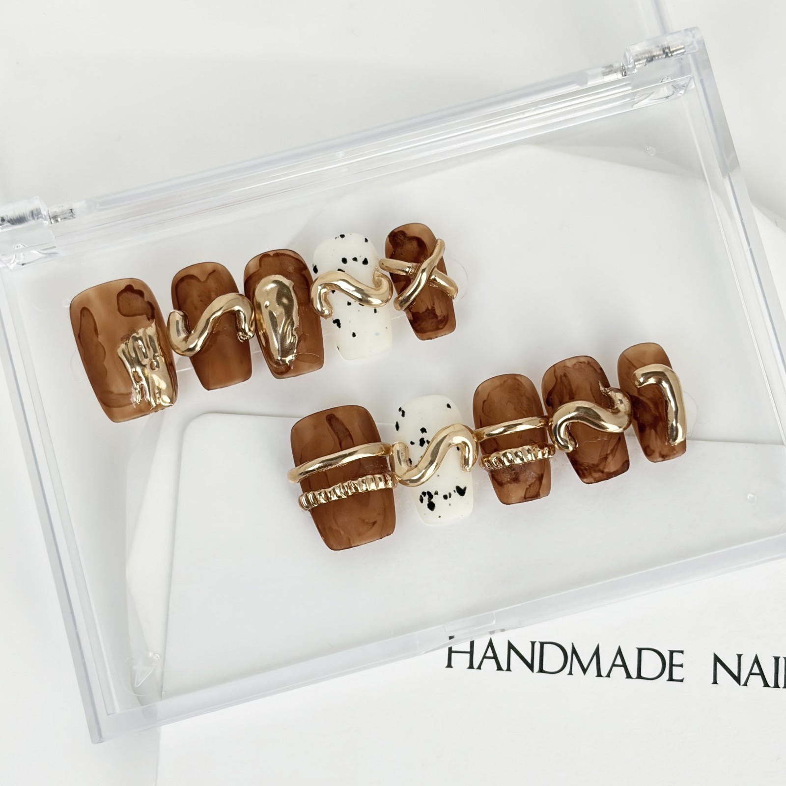 Vintage Metal Twist Brown Coffee Press-On Nails with Pearl Accent – Square Shape