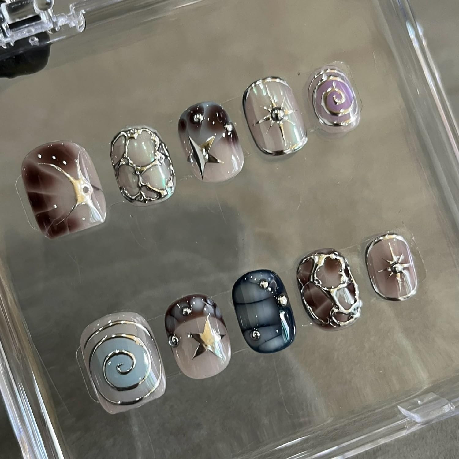 Cyberpunk Y2K Press on Nails Short Square Metallic Silver Star Swirl False Nails