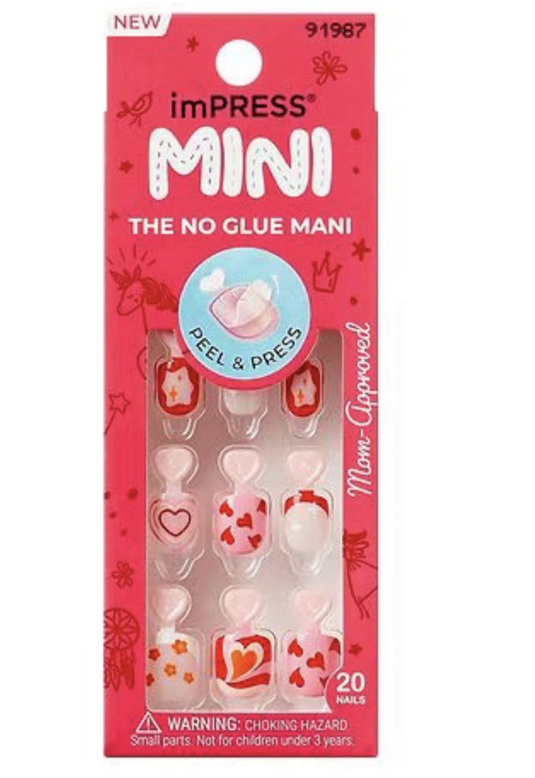 Girls Press-on Nails Hearts and Strawberry Shortcake 40 Pcs