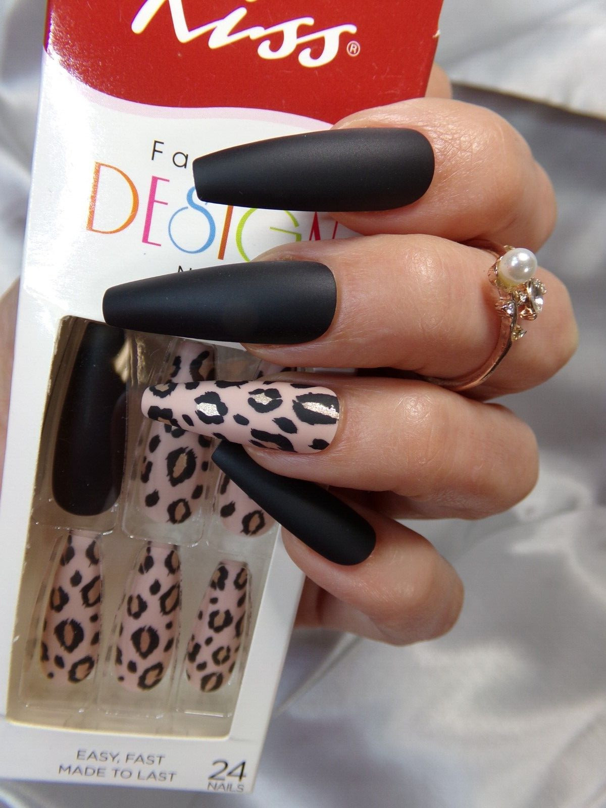 KISS NAILS GLUE ON EXTRA LONG- Matte Black with Leopard Accents Sculpted