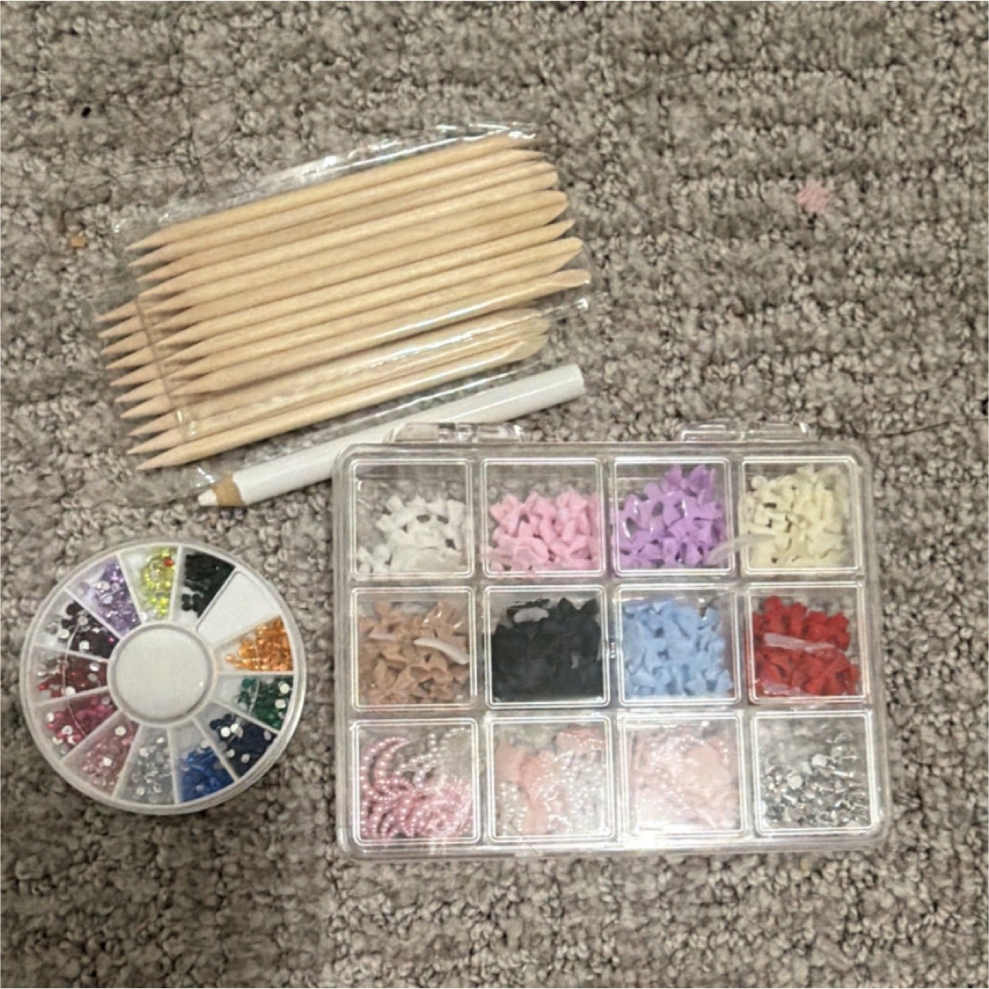 Multicolor Nail Art Kit Bling Effect Easy Cleaning w/ Tools & Rhinestones