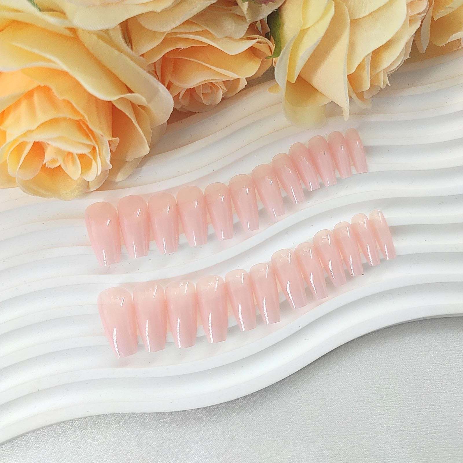 Coffin Press on Nails Medium White Gradient False Nails with Glossy Design Gl…