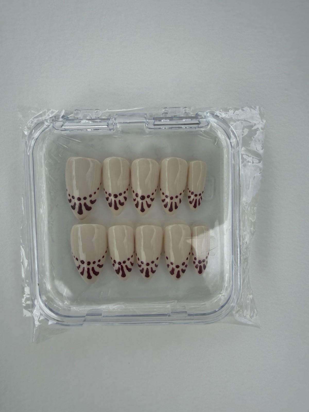 Press On Nails Handmade Apres Short Almond With Beige And Dark Red Design Size M