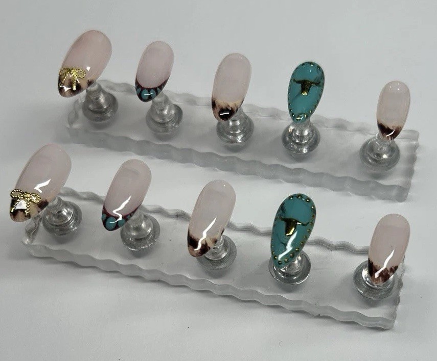 Handmade Western Style Press-on Nails Almond Shape medium length