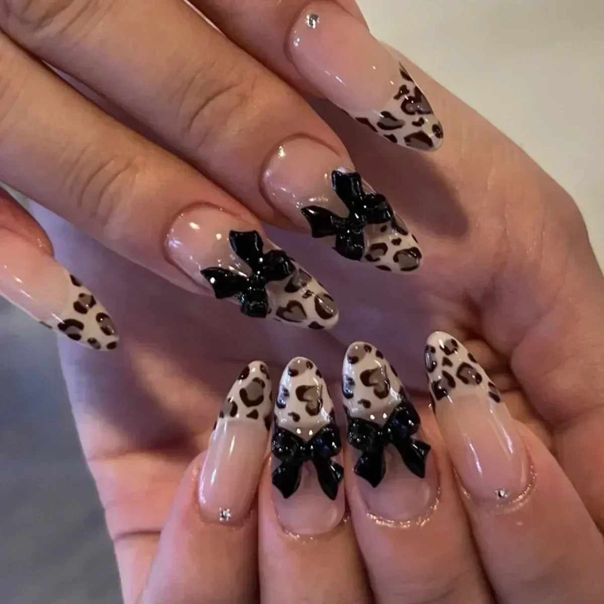 24pcs French Almond Press on Nails Leopard Print 3D Bow False Nails Fake Nails