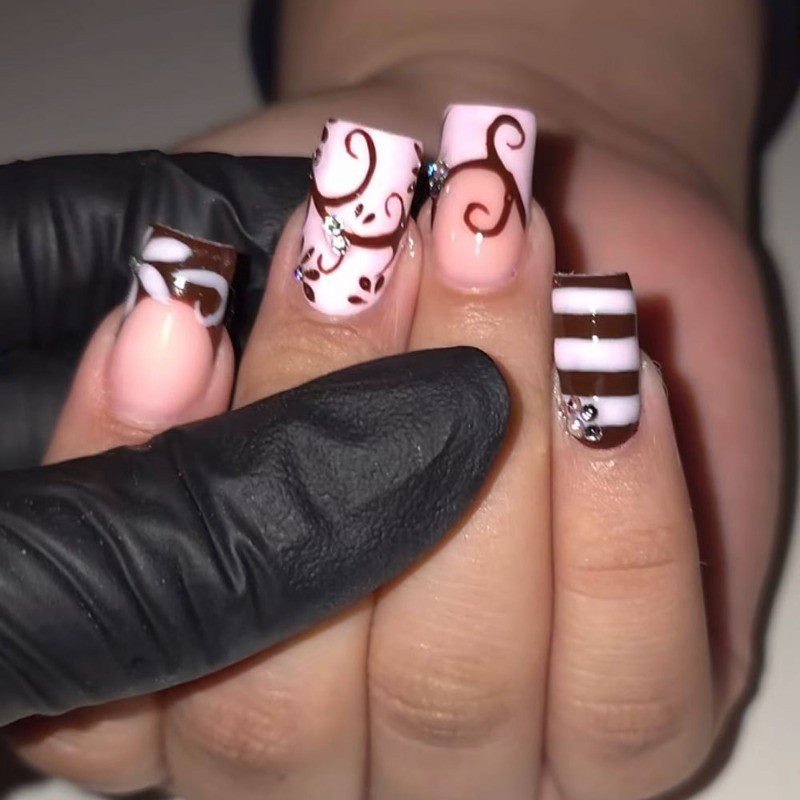 48pcs-Vintage Swirl Press on Nails, Medium Coffin Pink Brown Striped False Nails