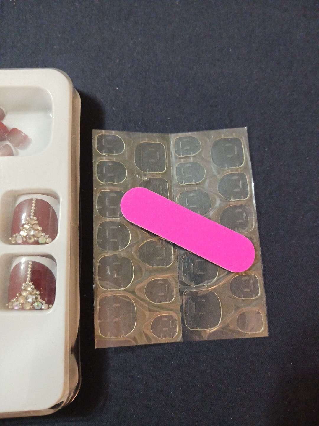 New Press On Toe Nails 24pc Set French Tips Dark Red And Rhinestones On Box