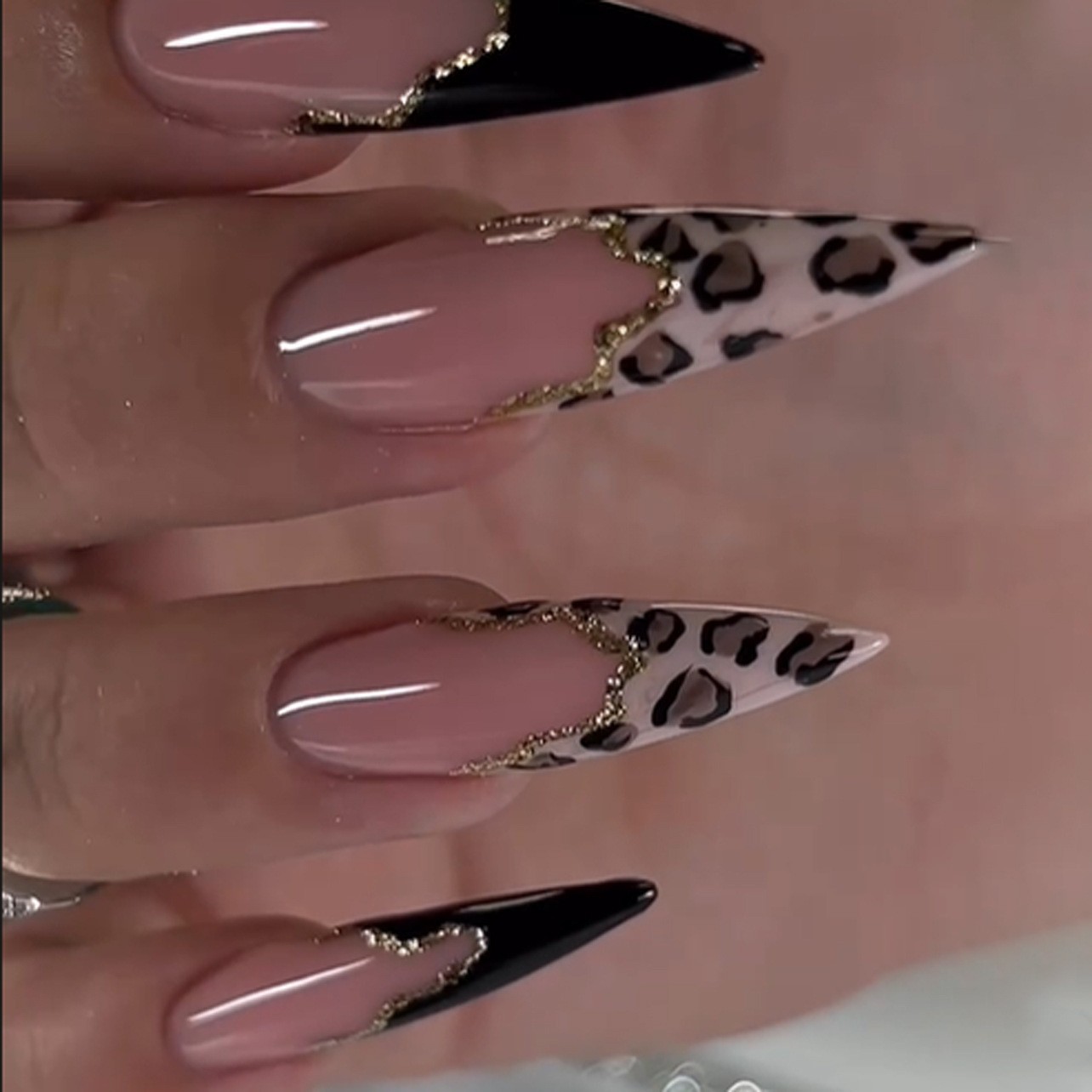 48Pcs-Long Stiletto Nude Leopard Black Gold Line Fake Press on Nails Set