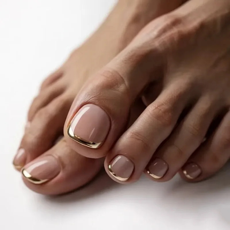 Stylish Gold French Nude Pink Wearable Nail Art Simple Fashion Fake Toenails