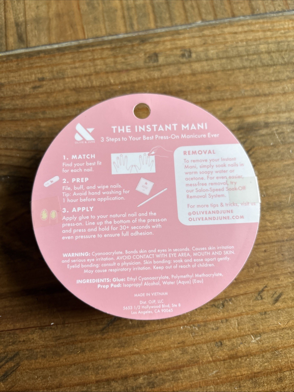 Olive & June Press On Nails The Instant Mani Color “Pinkgold Fish”