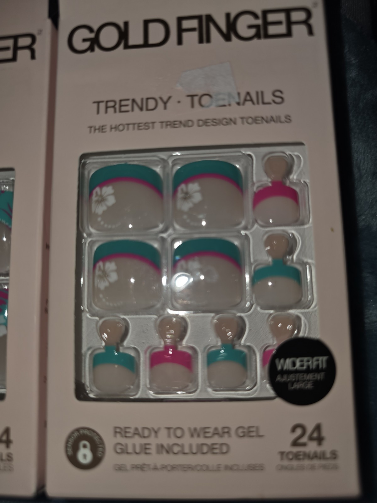 New GOLD FINGER Press-On Finger & Toe Nail Set