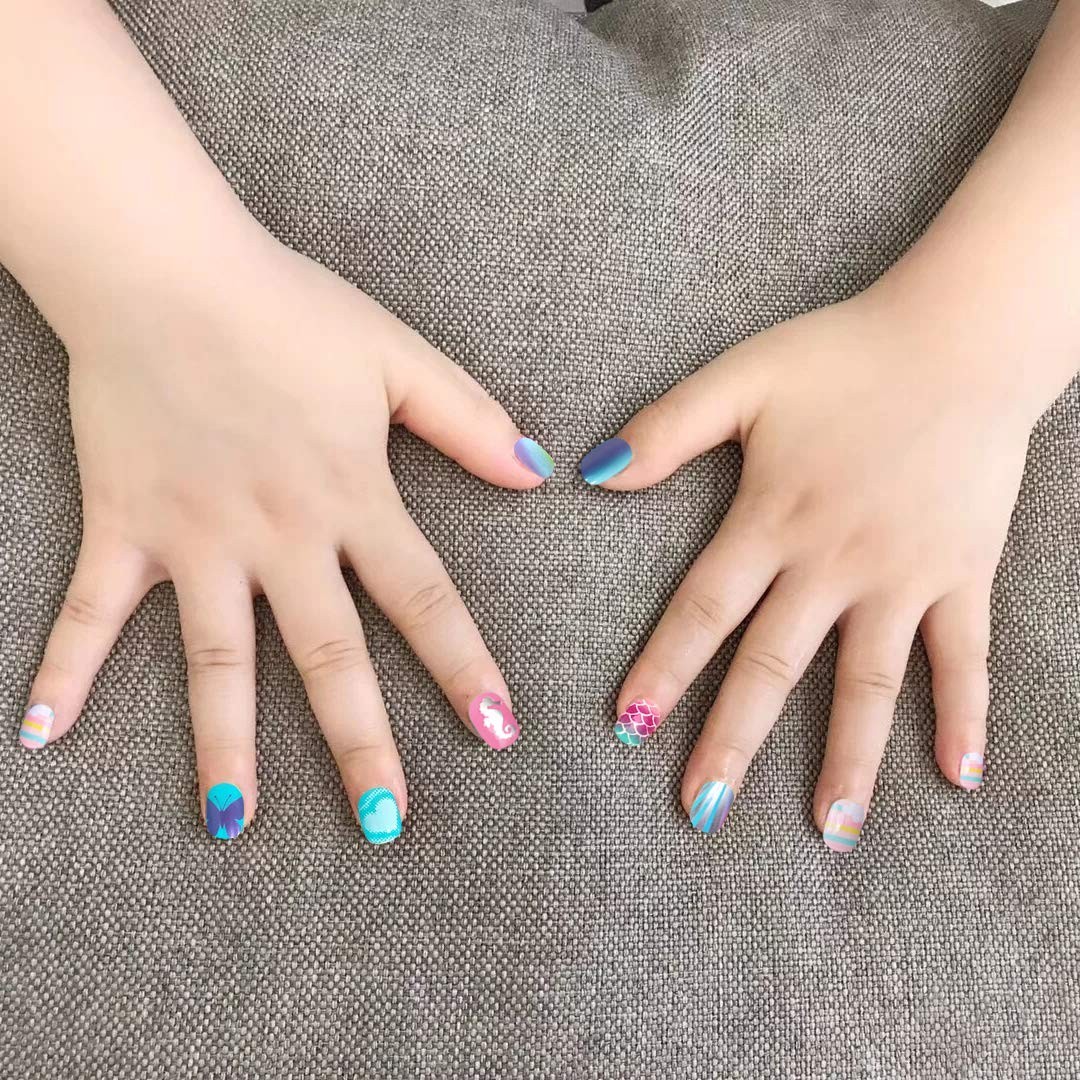 120Pcs 5 Pack Children Acrylic Fake Nails Press on Pre-glue Full Cover Glitte…