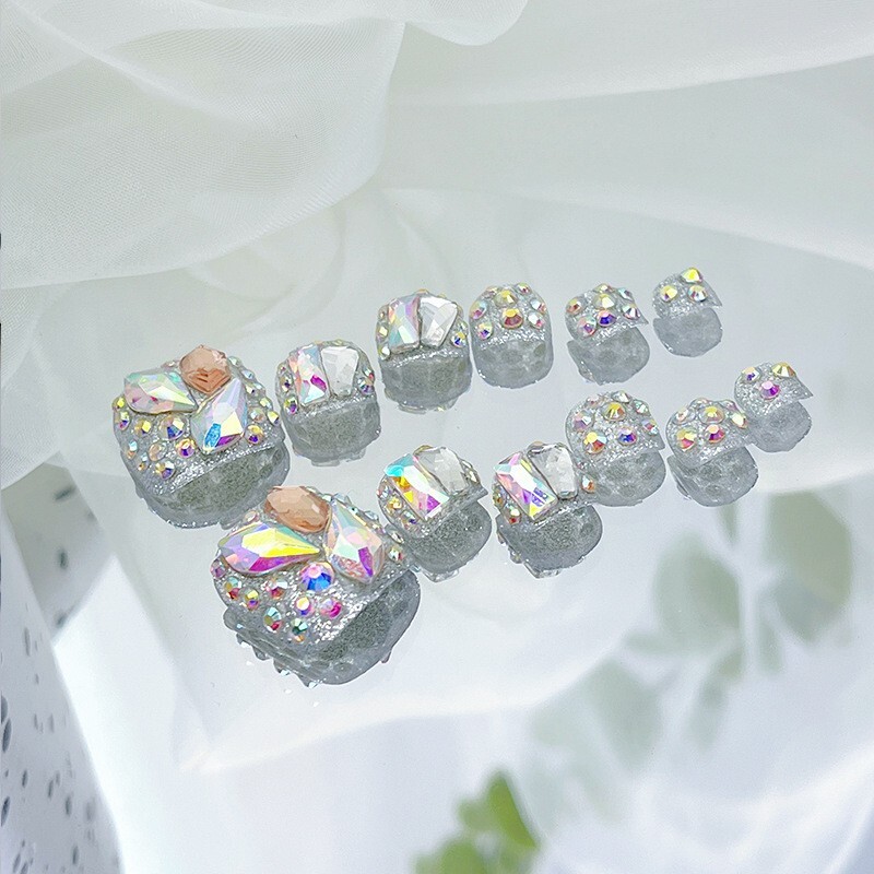 oktake Glimmering Gala – Luxury Press-On Toe Nail Pedicure Collection