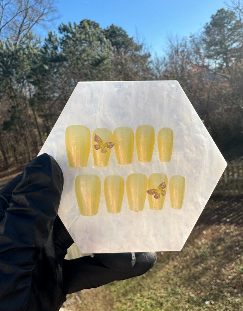press on nails