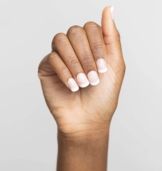 Red Aspen Nail Dashes Press-On Nails Nell’s French Tip Manicure Short Square (2)