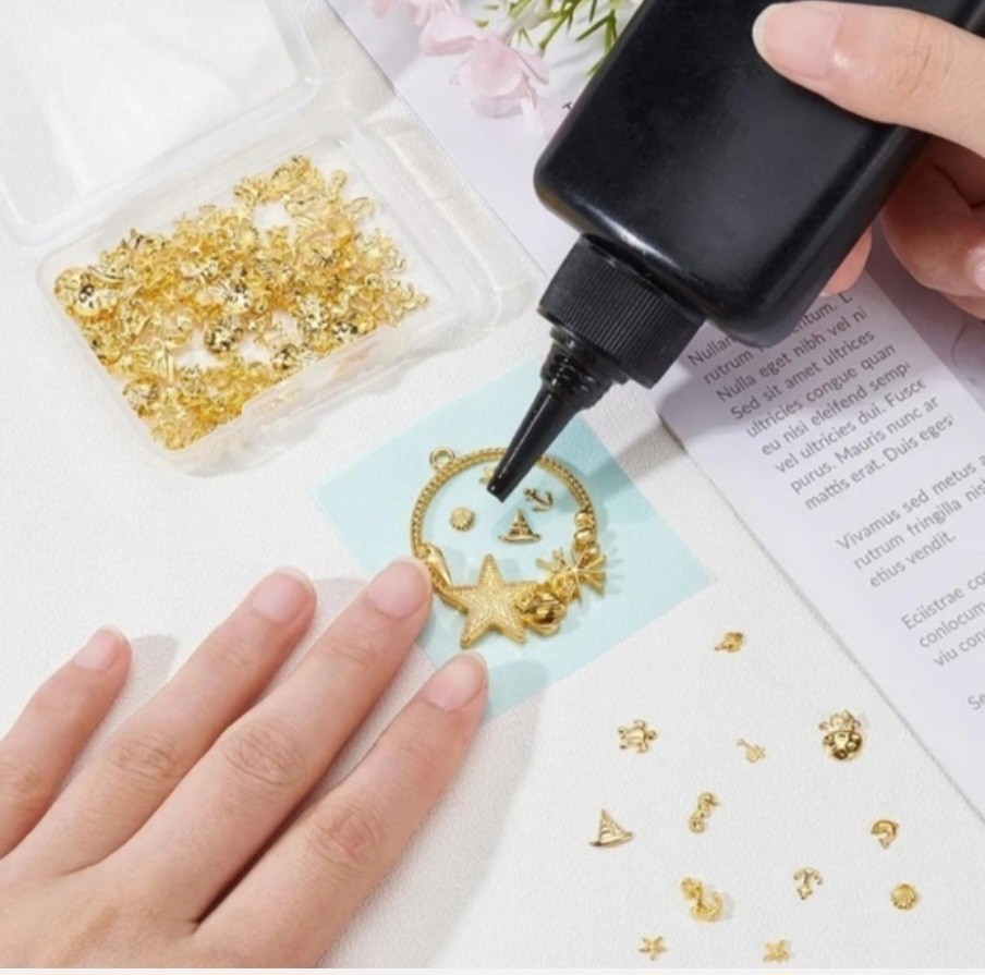 NWT NAIL ART DESIGN 4mm×3mm GOLD METAL NAIL DECALS: N°15