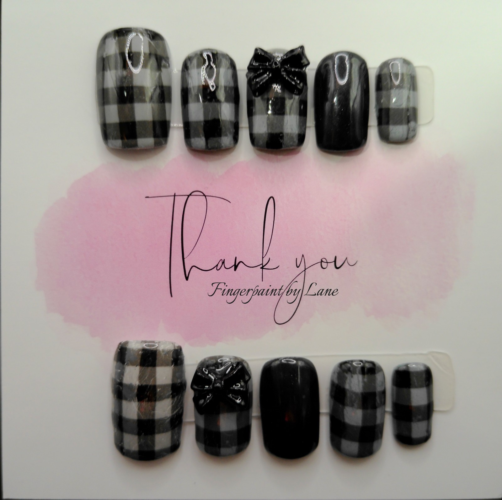 Short Square Black and White Gingham Press On Nails – Medium Size