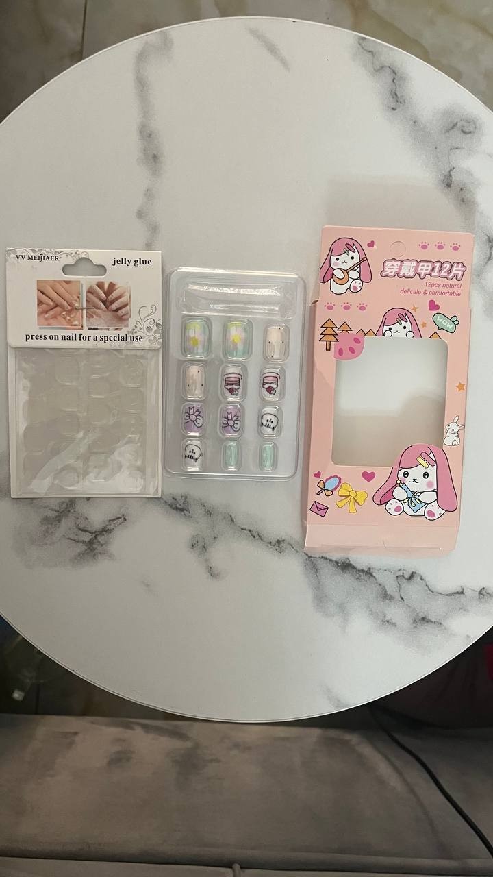Kawaii Press-On Nail Set + Jelly Glue Tabs Bundle – 12pcs Cute Bunny Fake Nails