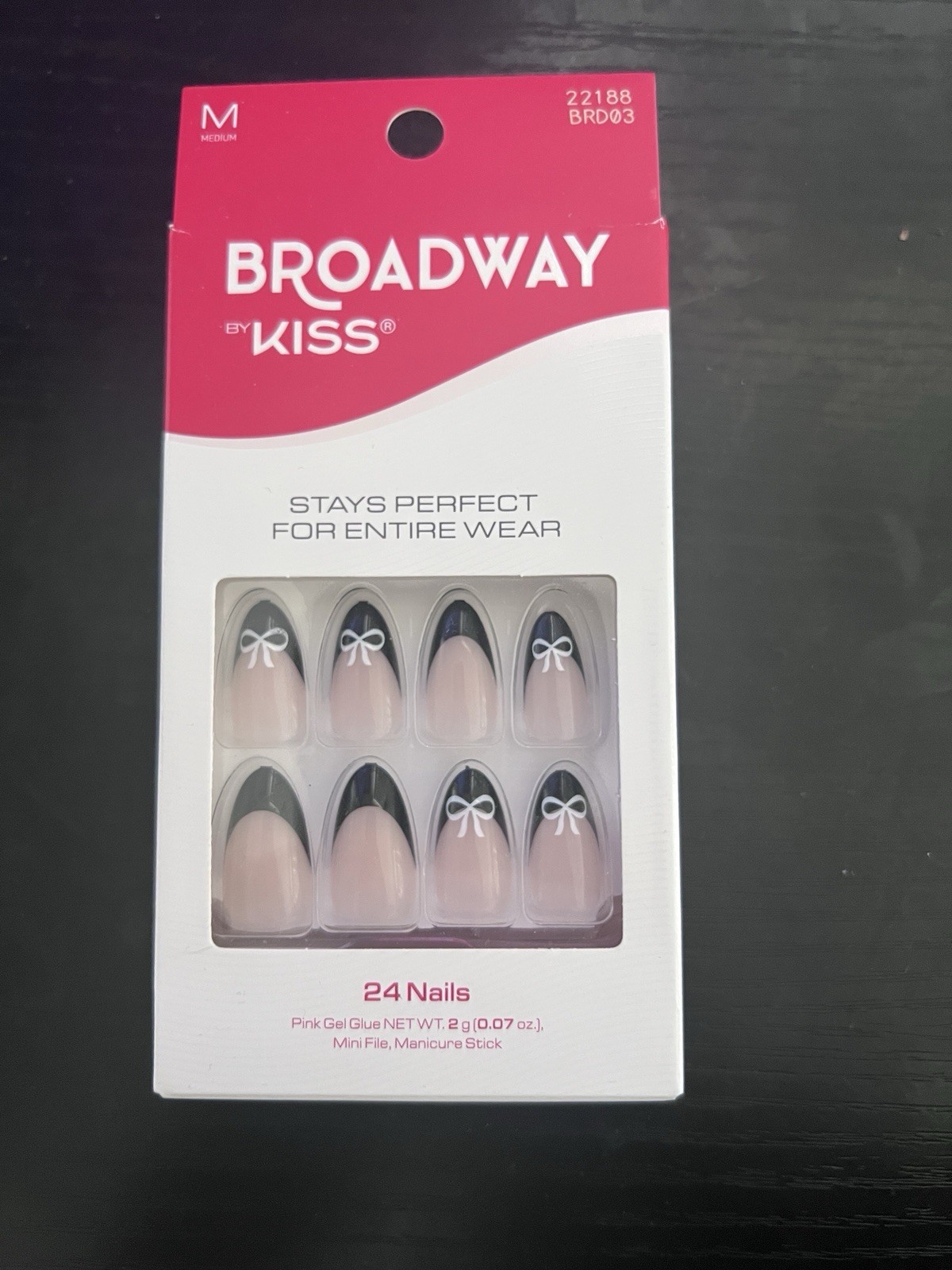 Kiss Broadway 24 Nails Medium Pink French Manicure