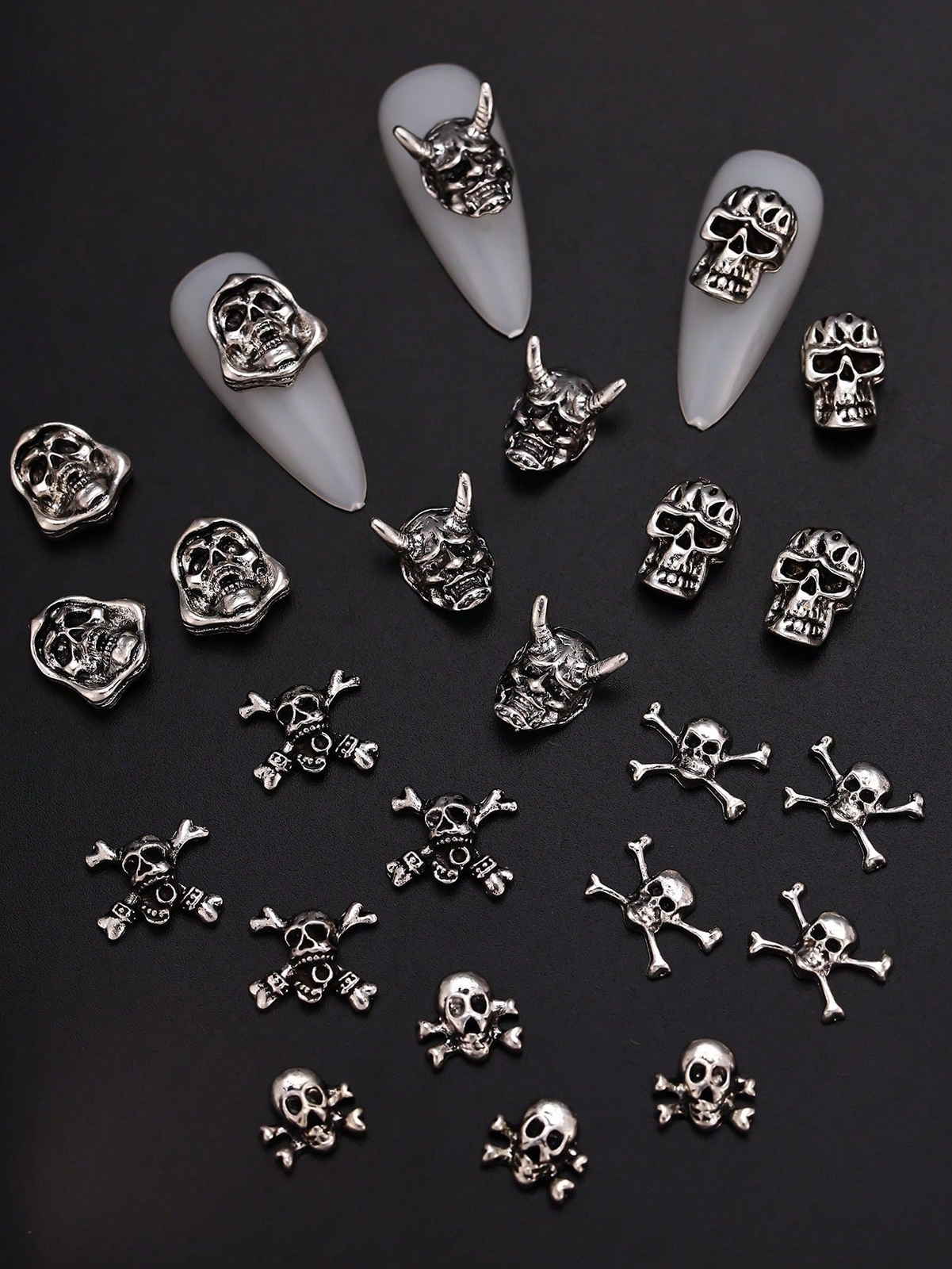 24pcs/Set Dark Skull Shaped Alloy 3d Nail Art Decoration Accessories