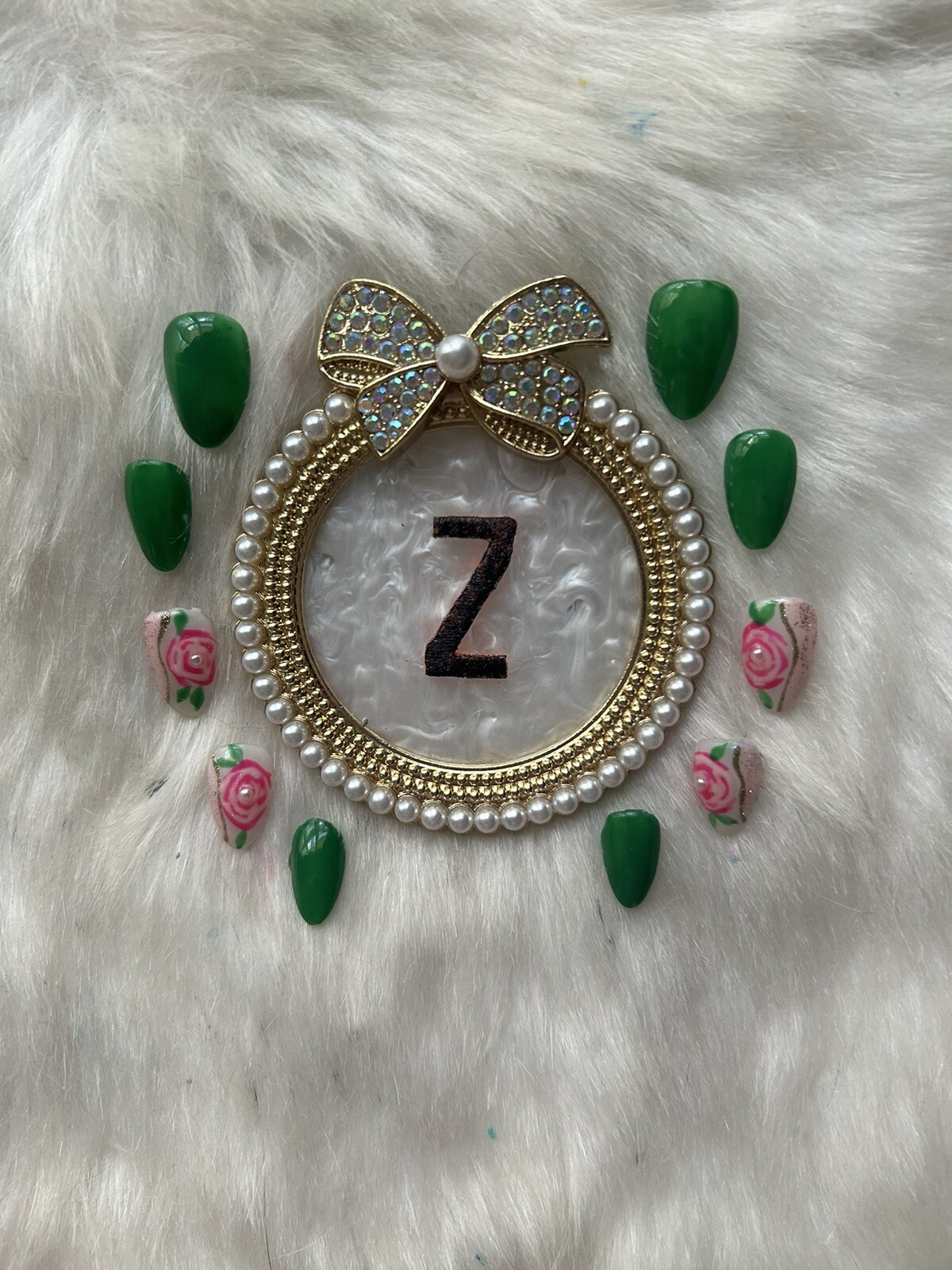 Z NAILZ! Handmade Green S Almond W/Rose Accents Press On Nails