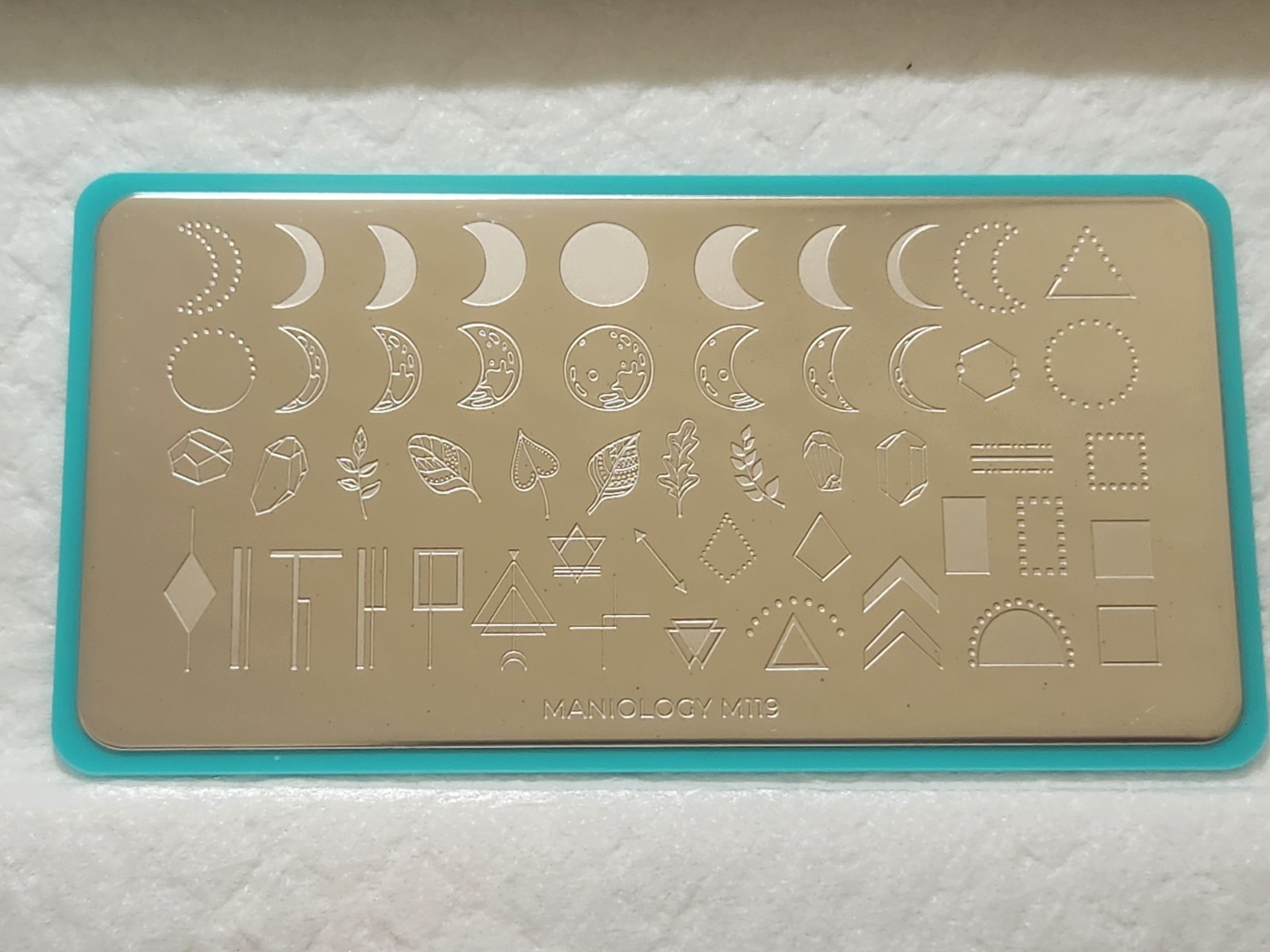 Maniology Nail Stamping Plate – M119 – Crystal Moon