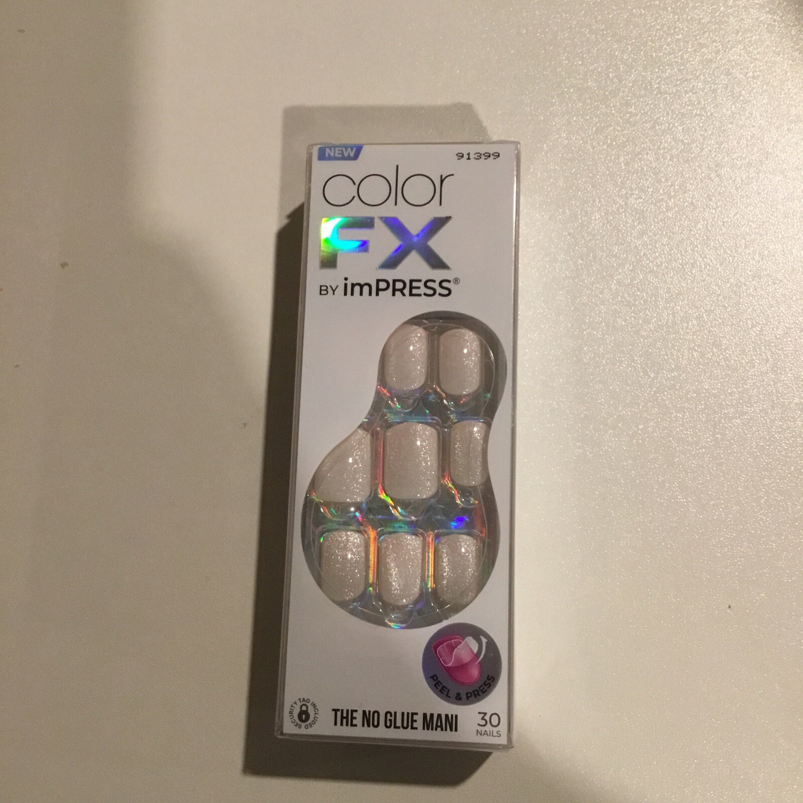 KISS IMPRESS COLOR FXPRESS ON Nails “Rebel” White 30 Nails #91399 No Glue Mani