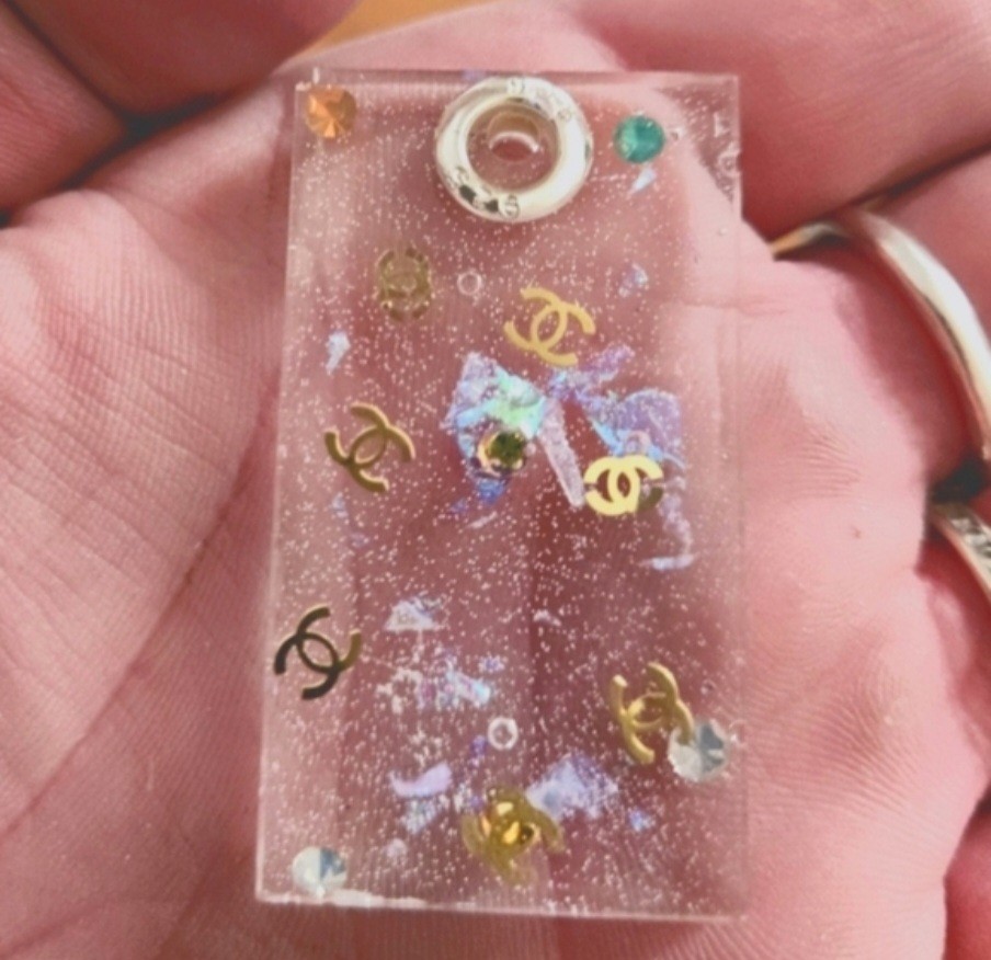 NWT NAIL ART DESIGN 4mm×5mm GOLD METAL NAIL DECALS: N°16