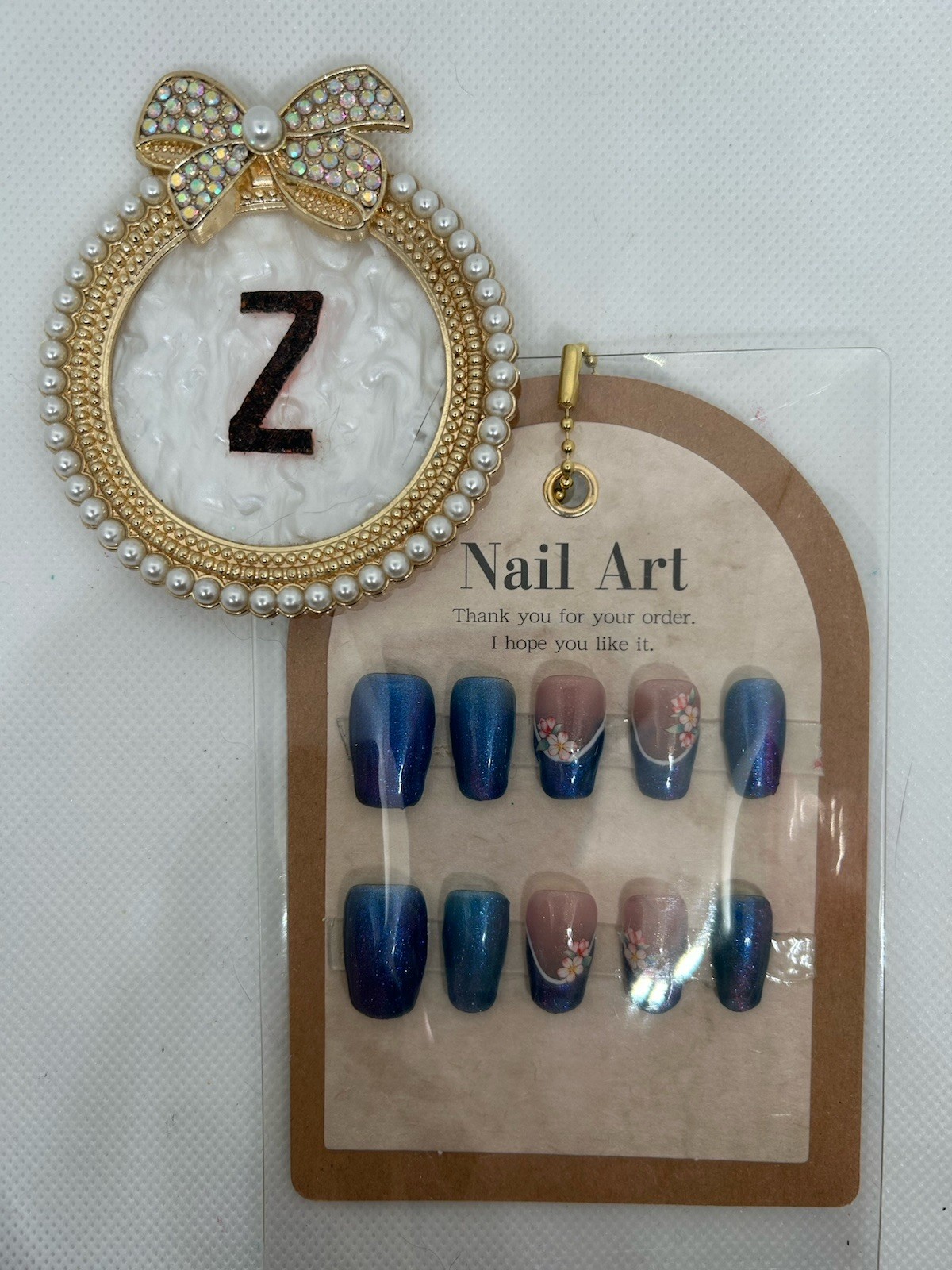 Z NAILZ! Handmade M Coffin Blue Cat Eye With 2 Feature Nails Press On Nails.