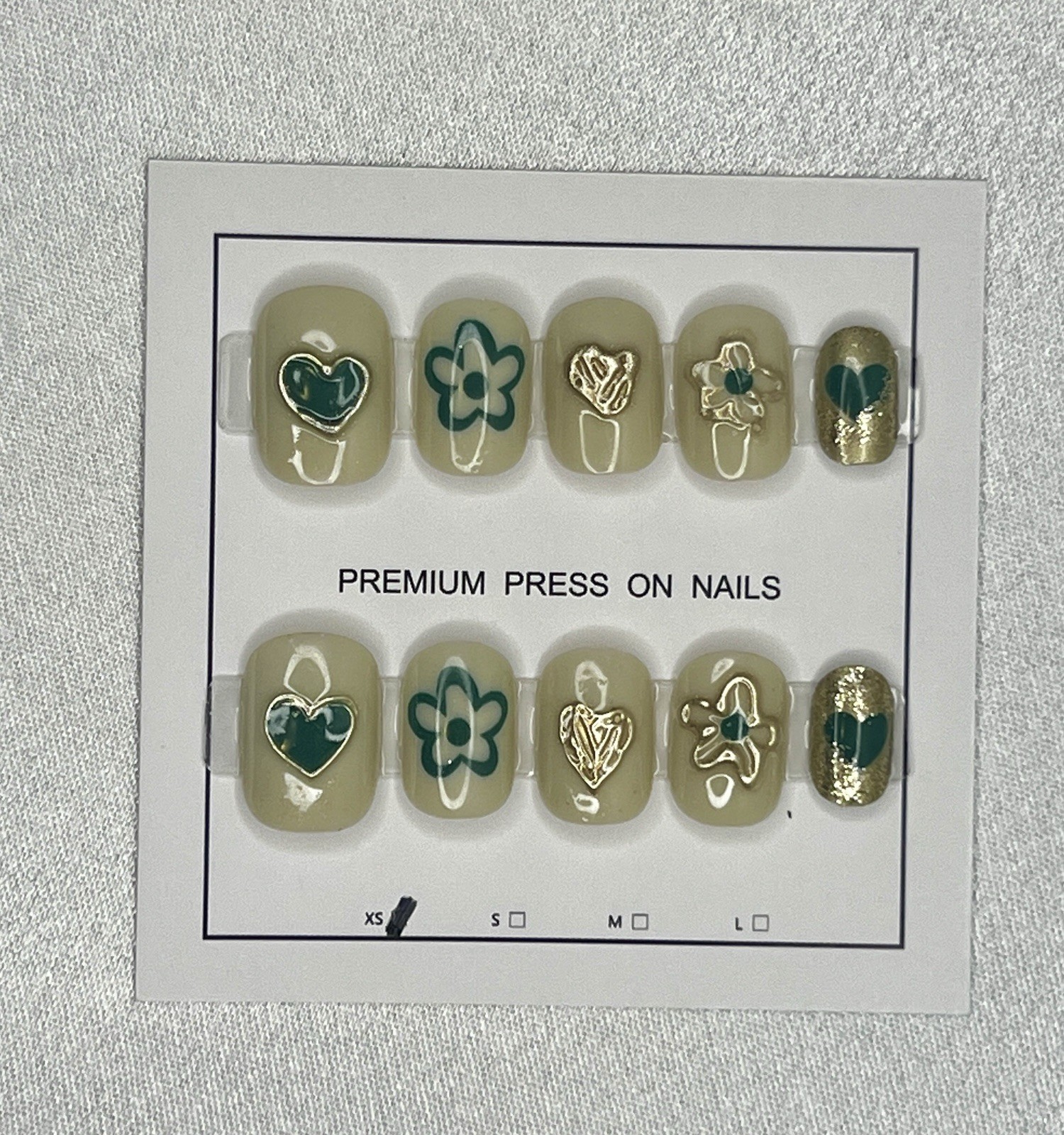 Green Gold Beige 3D Shiny Square Press-On Nails, Flower Heart Design, size XS