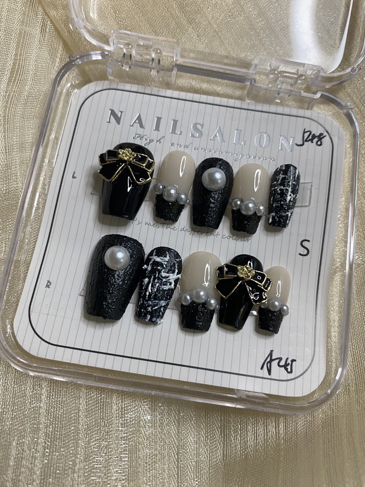 HANDMADE Reusable Press-On Nail 10pcs Set Classic Chic Black Camellia Pearl S
