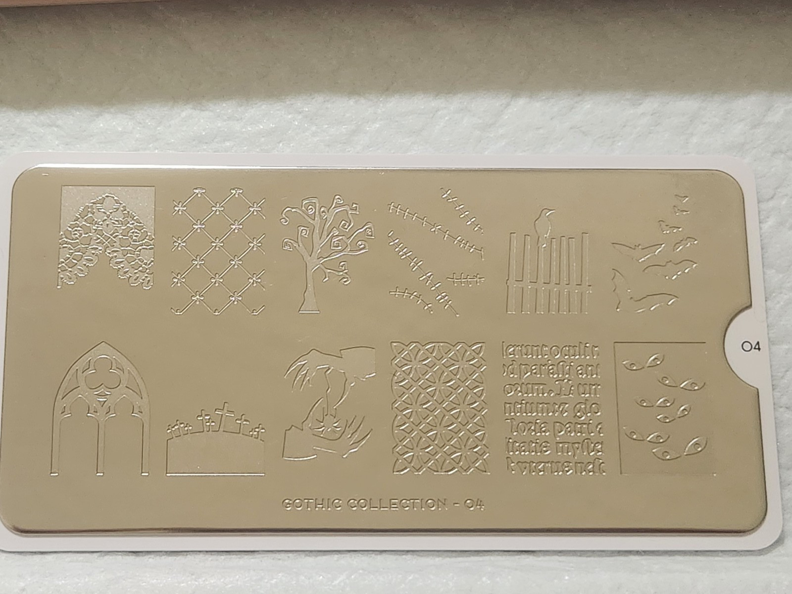 MoYou London Nail Stamping Plate – Gothic 04