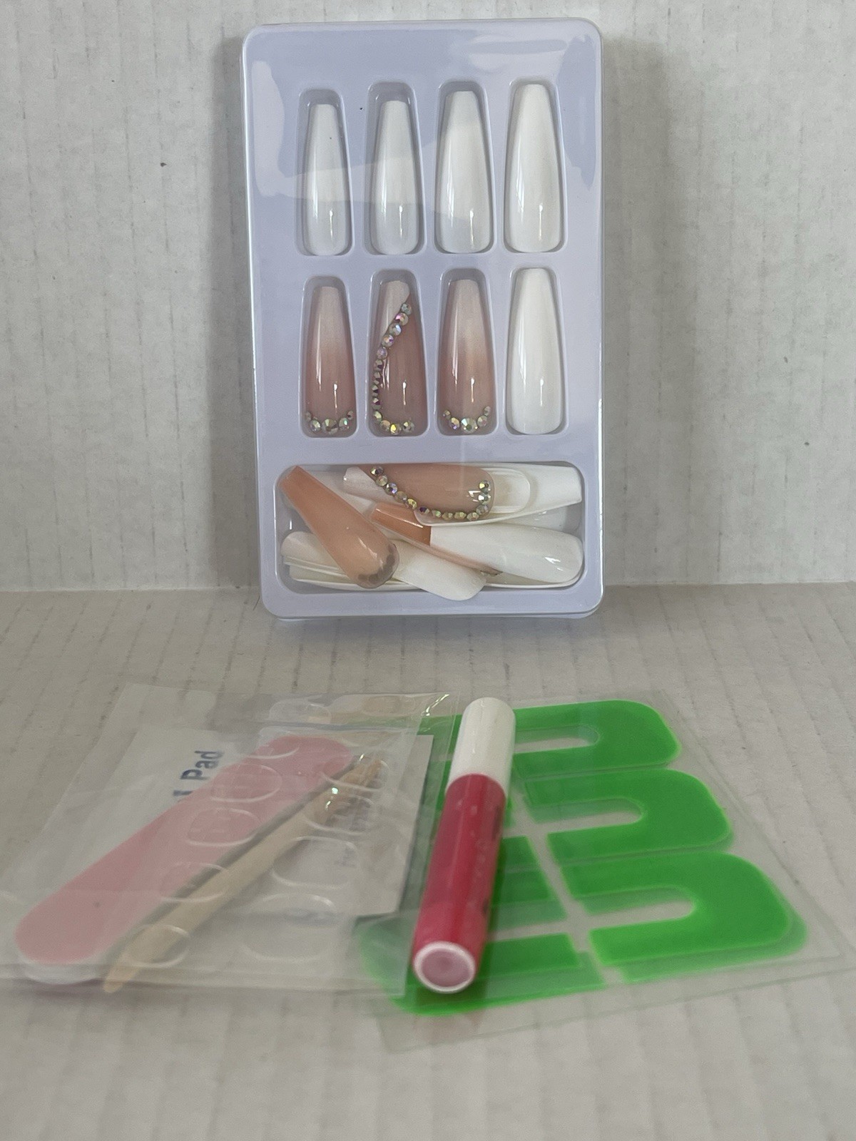 AILLSA Press On False Nails White & Nude Coffin Rhinestone 24pc Kit New In Box