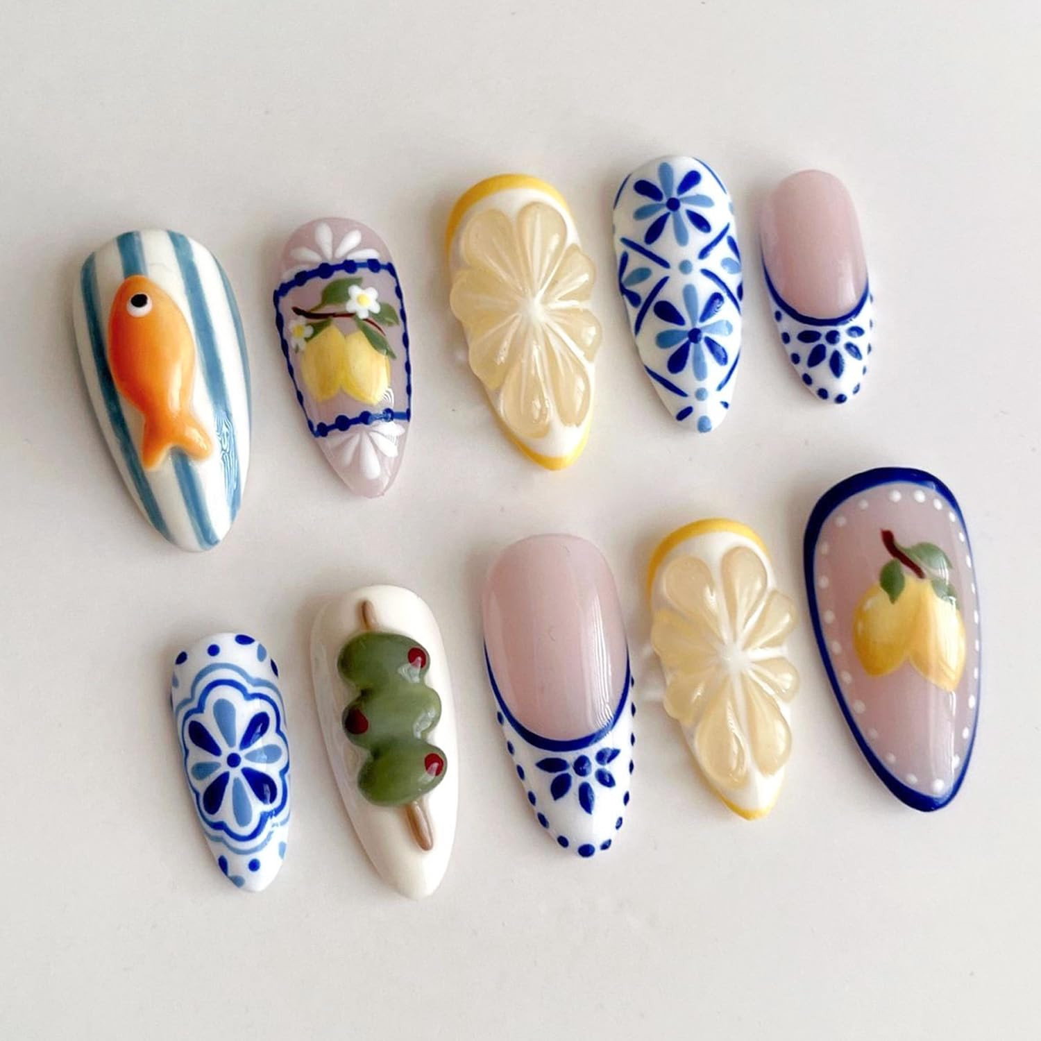 30Pcs White Flower Press on Nails Medium Almond Fake Nails Gold Lines with Chrom