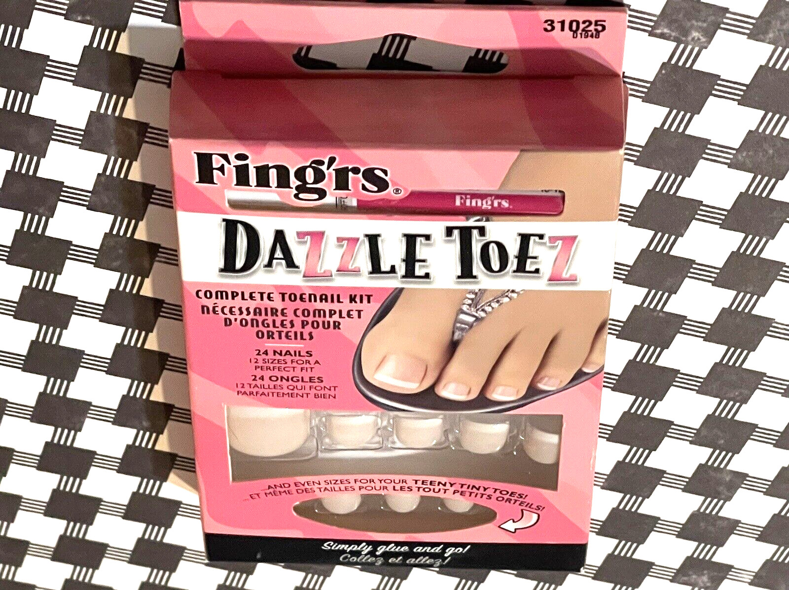 Fing’rs DAZZLE TOEZ French 31025 Complete Toenail Kit with Sizes For Tiny Toes