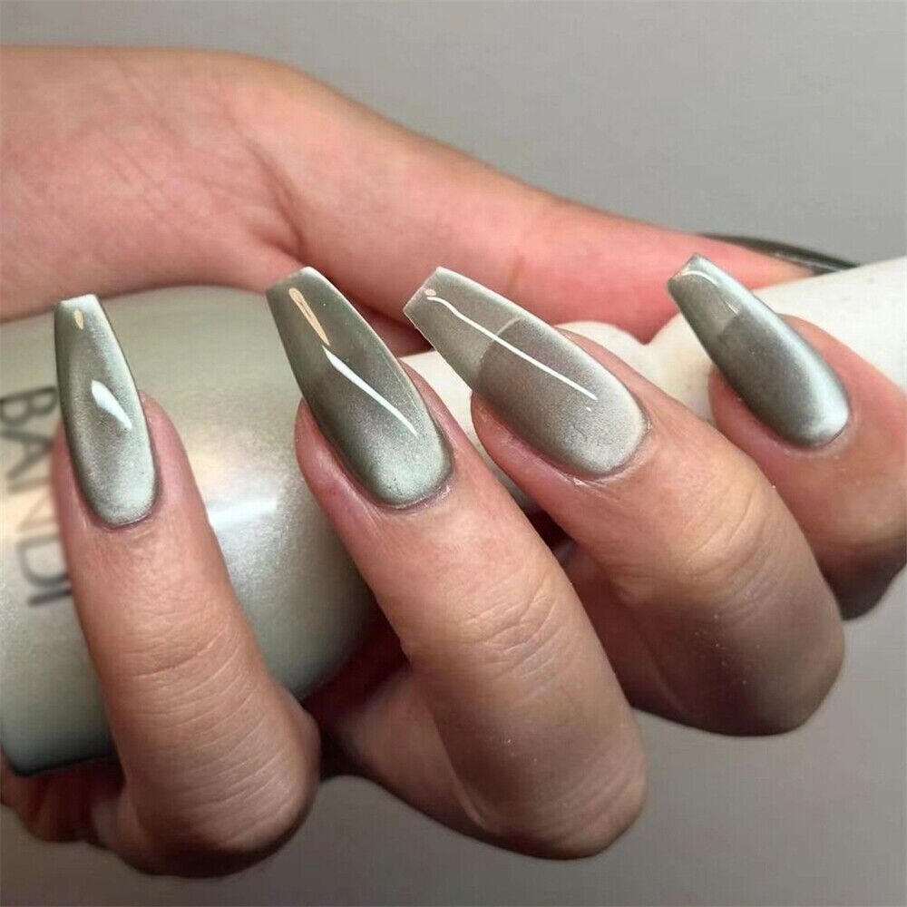 Medium Coffin Press-On Fake Nail Luxurious Gray White Cat’s Eye Manicure 24pcs