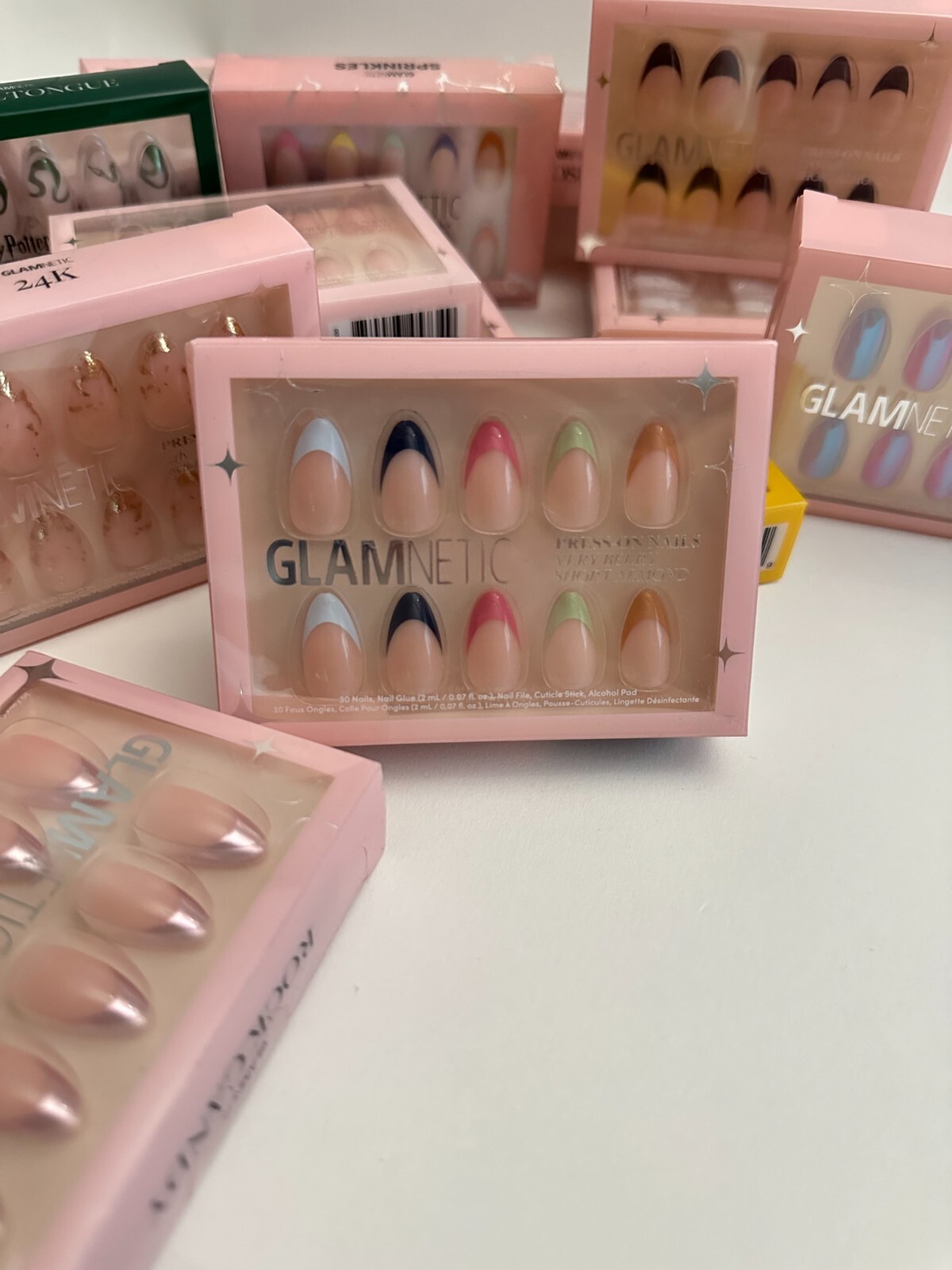 GLAMNETICS Press On Nails VERY BERRY Short Almond BRAND NEW Mullicolor FRENCH