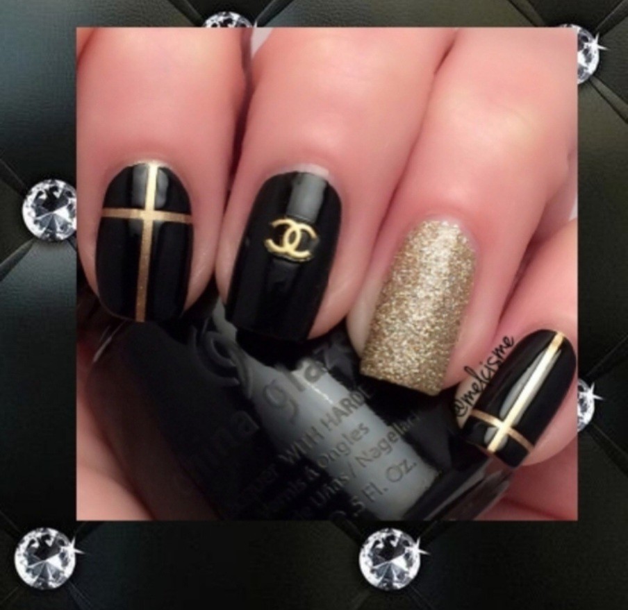 NWT NAIL ART DESIGN 4mm×5mm GOLD METAL NAIL DECALS: N°16