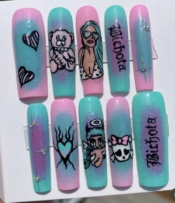 Karol G/MULTICOLOR XXL Square Press-On Nails Set (size M)