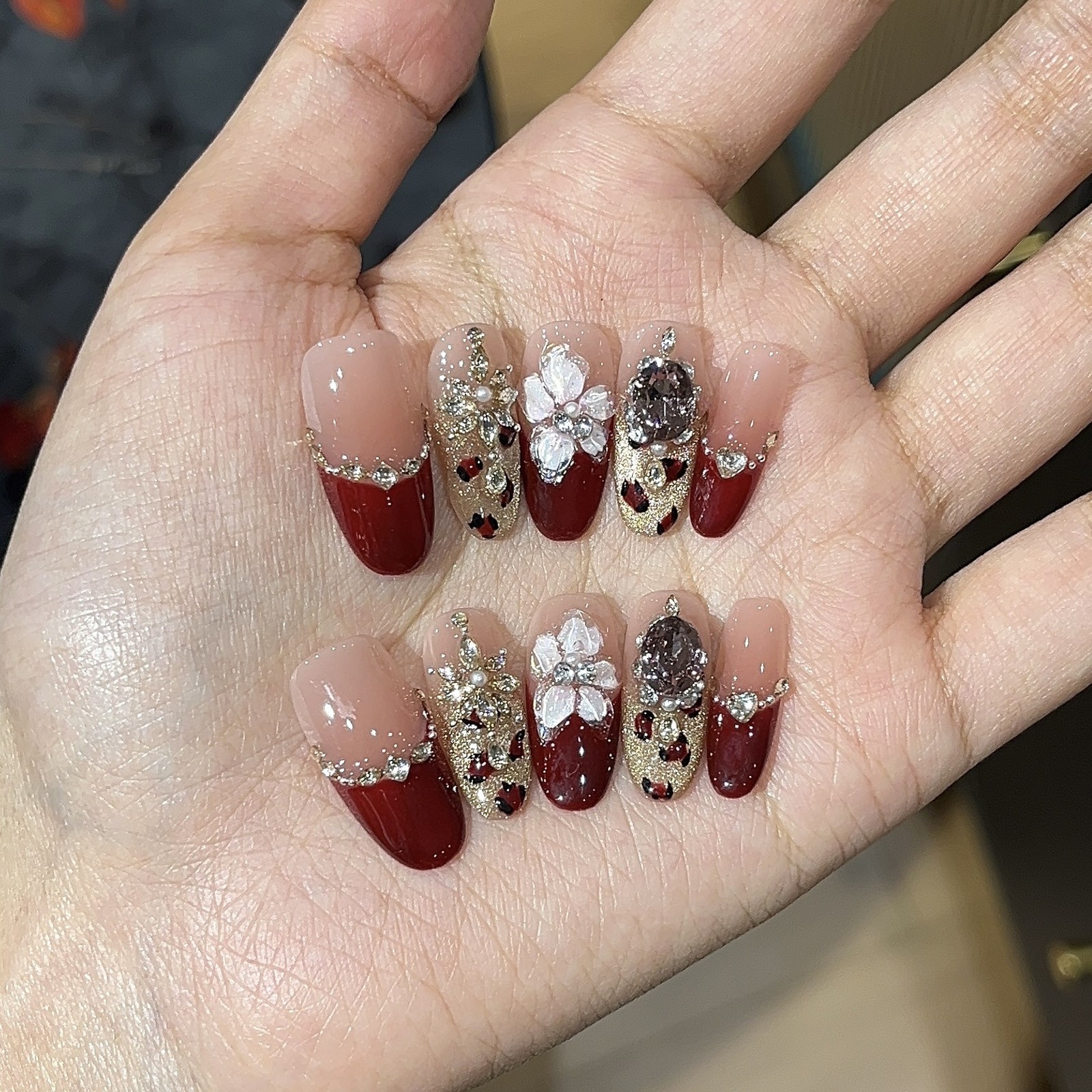 10Pcs Handmade Wine Red Leopard Cat Eye Nails Rhinestone Party Look