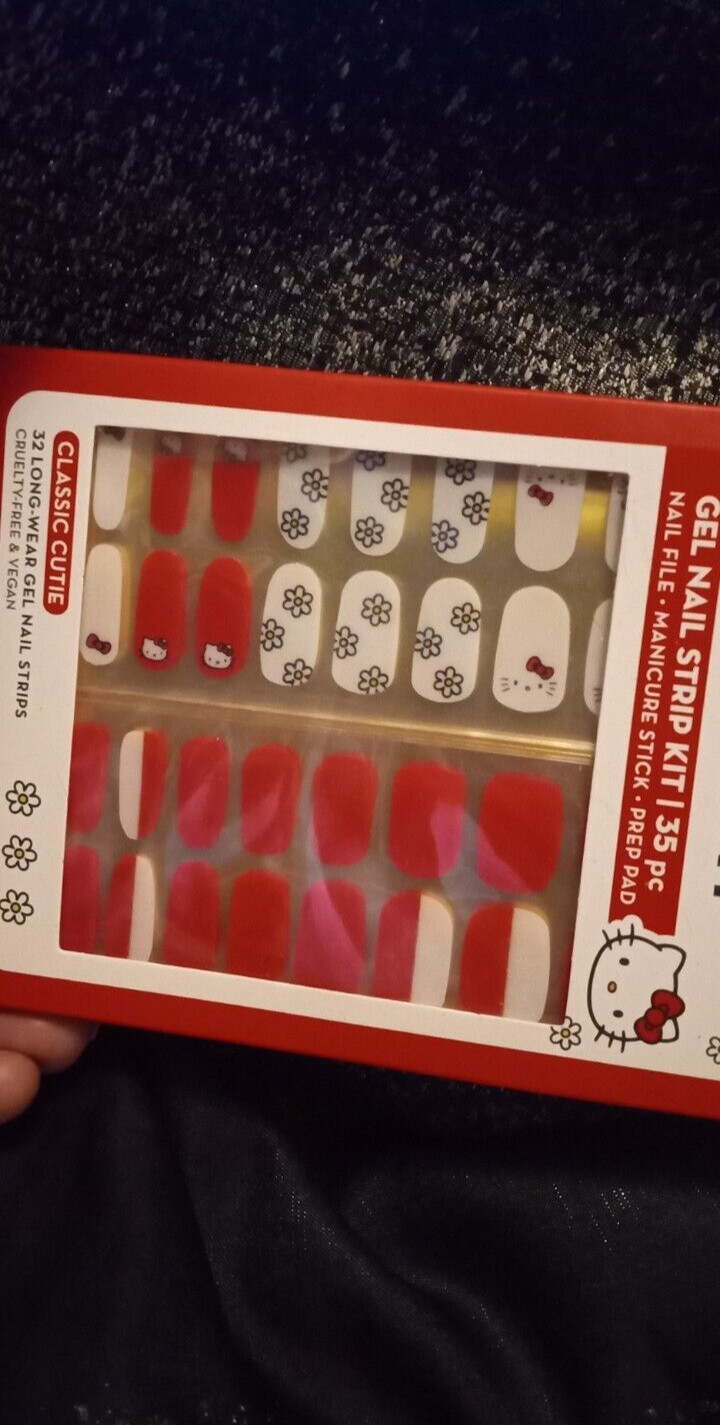 Sanrio The Créme Shop HELLO KITTY CLASSIC CUTIE Red & White Gel Nail Strips❤️