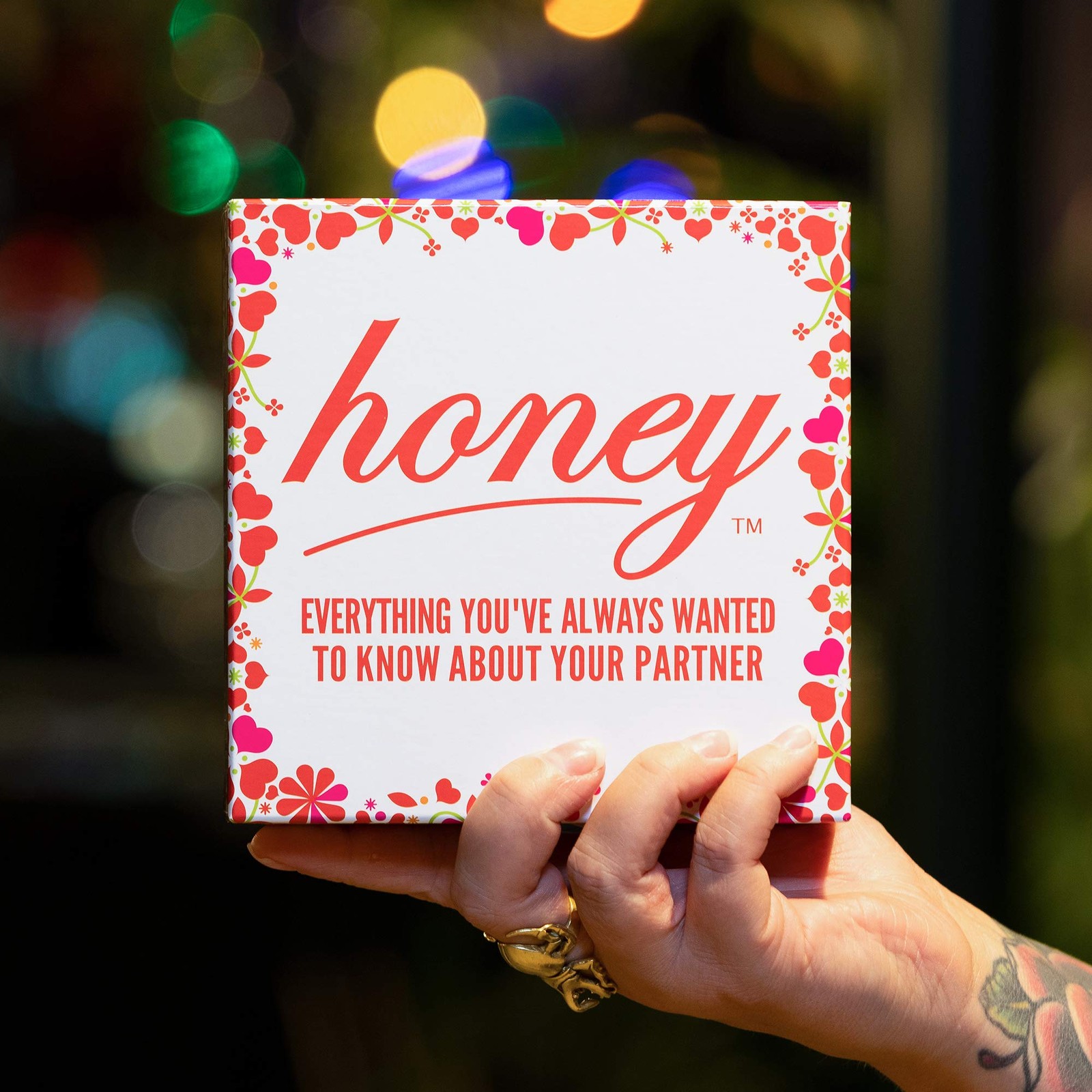 Hygge Games Honey – Everything 5.7 inches x x 1.8 inches, Red
