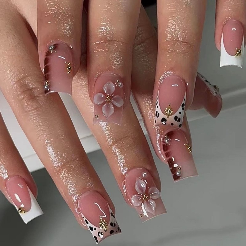 Easy Apply Leopard Print 3D Flower Press On Nail Quick Installation For Parties