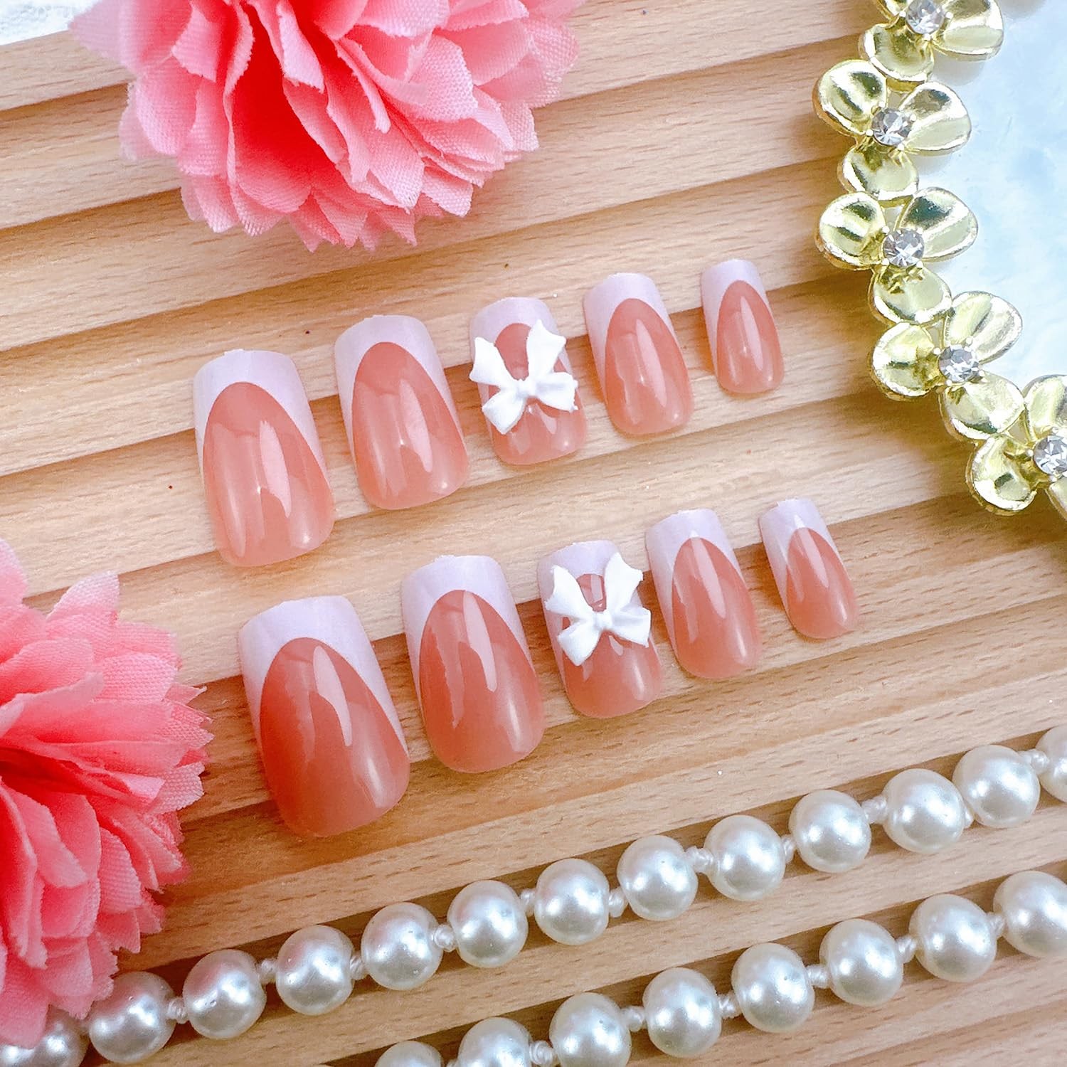 24Pcs White French Tip Press on Nails Short Square Fake Nails with Bow Charms…