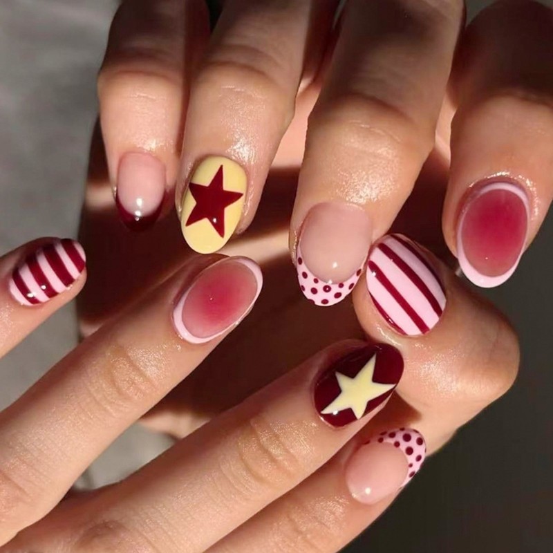 Trendy Polkas Dot Striped Press On Nail With Five Point Stars For Women Party
