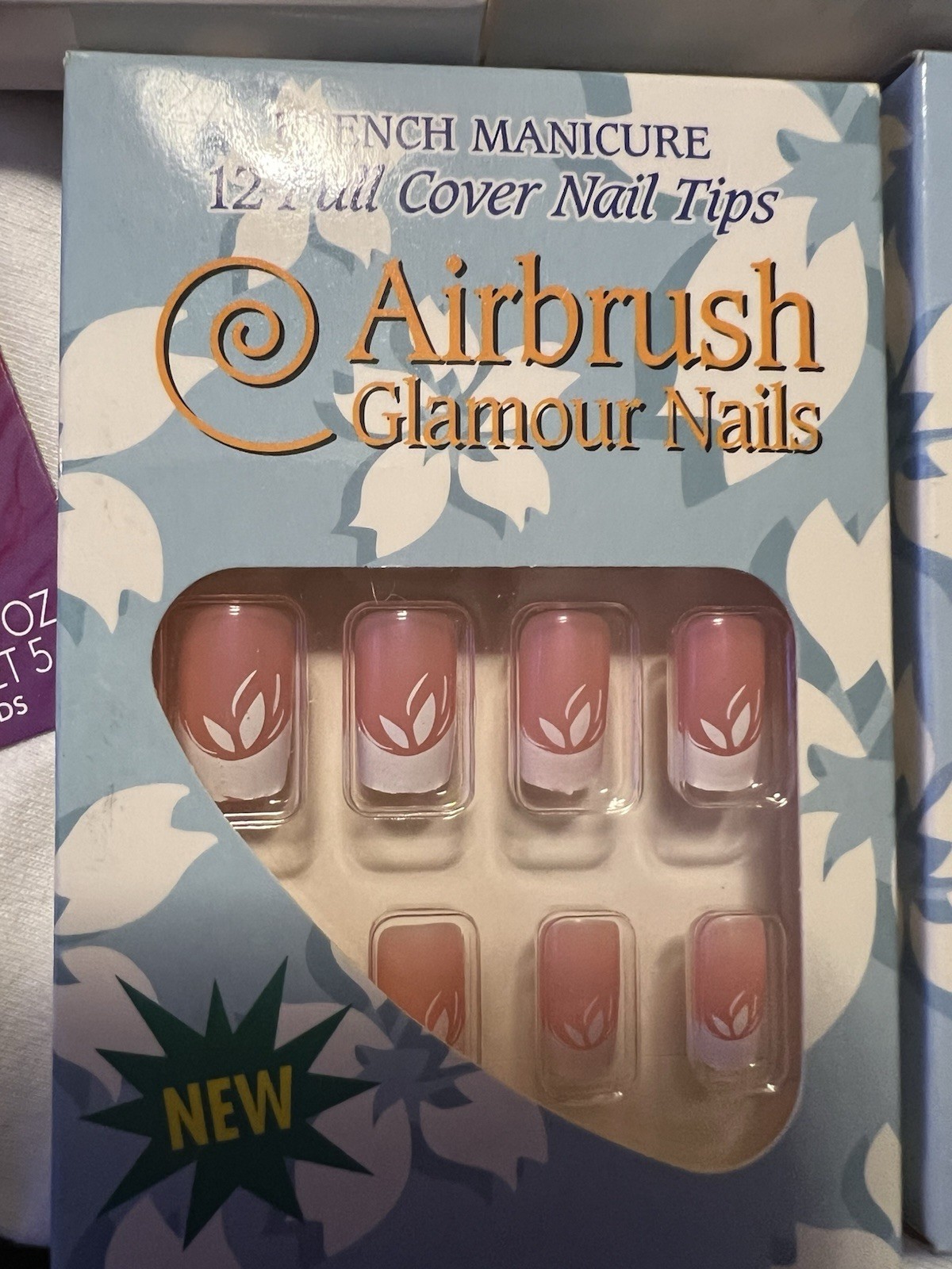 Variety Of Artificial Fingernails With Free Nail Glue